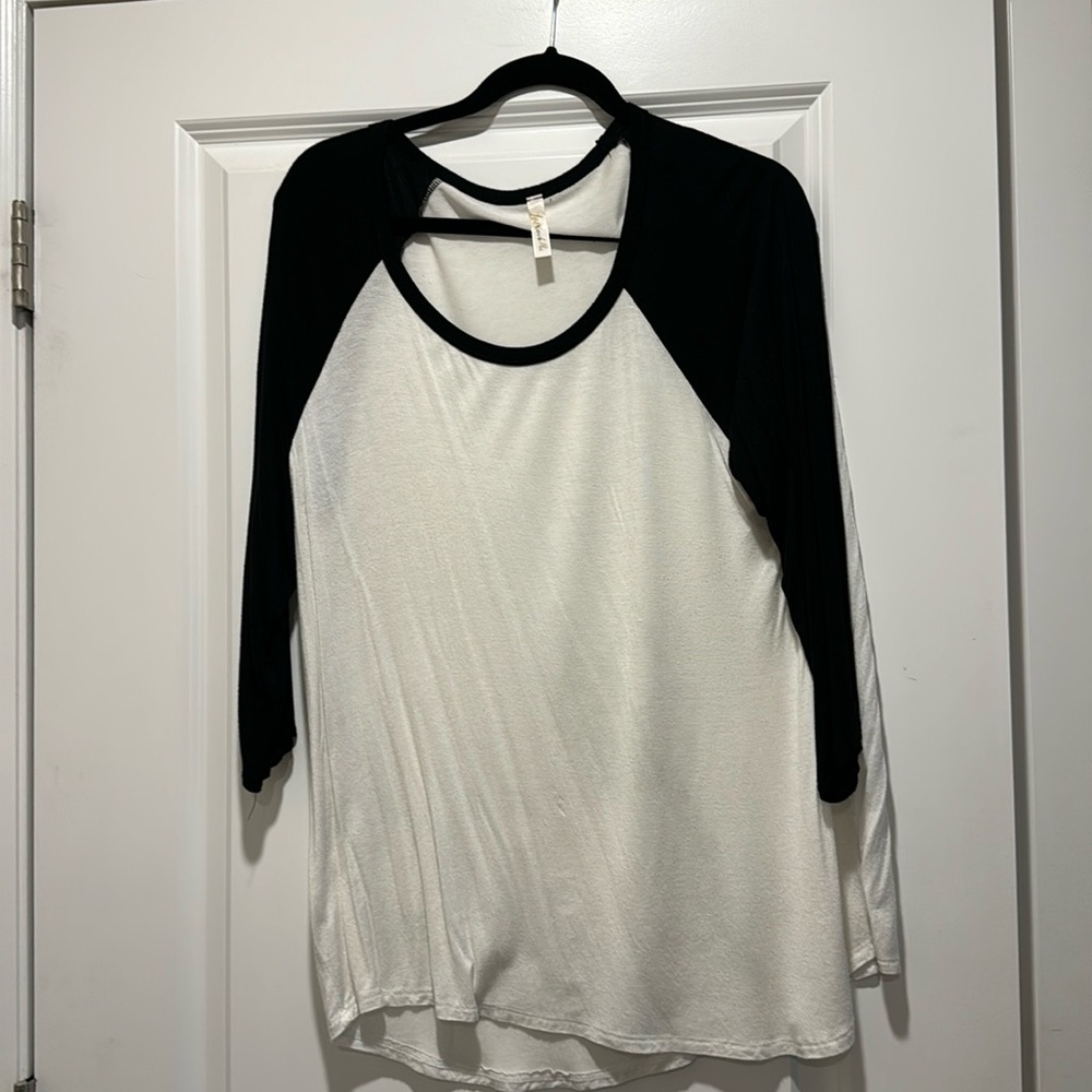 Love In super soft white & black 3/4 sleeve OS shirt